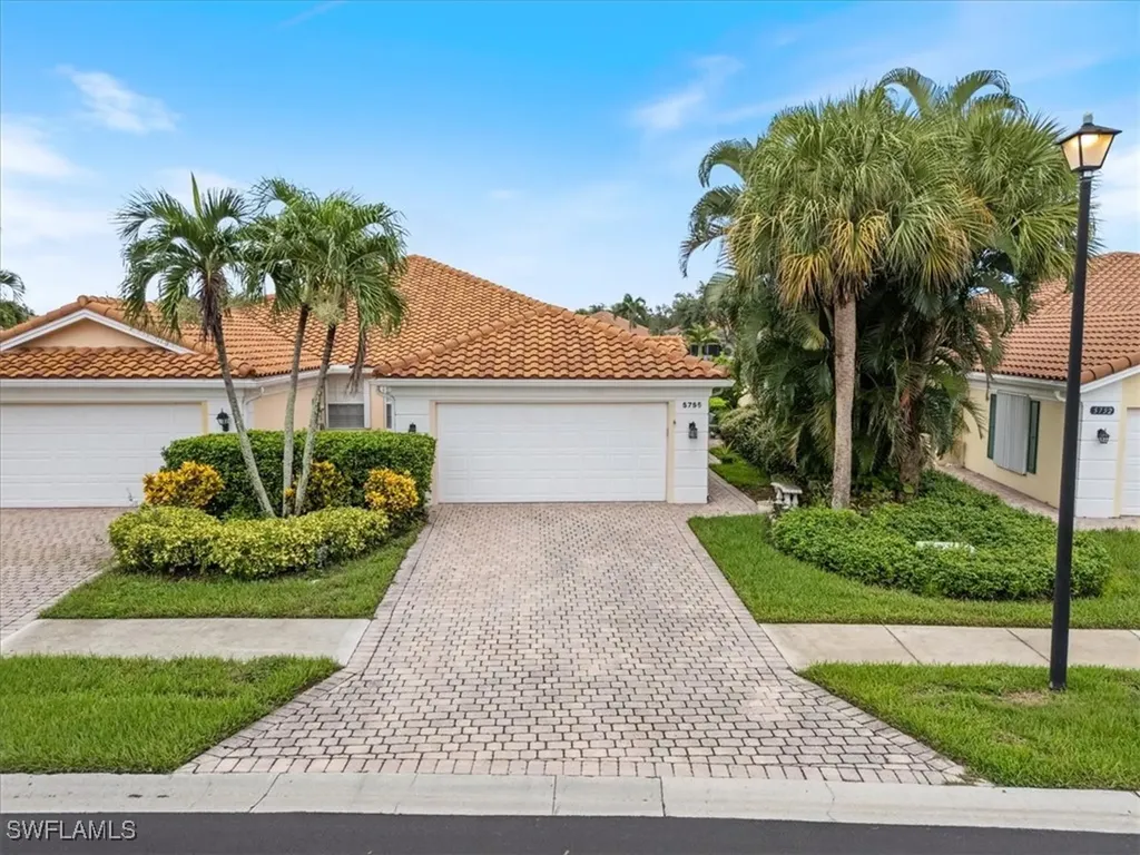 5756 Drummond Way Naples FL 34119
