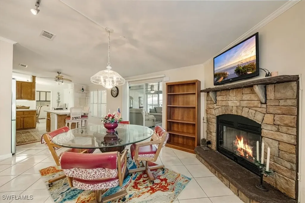 32 Sonderhen Drive Naples FL 34114-8210