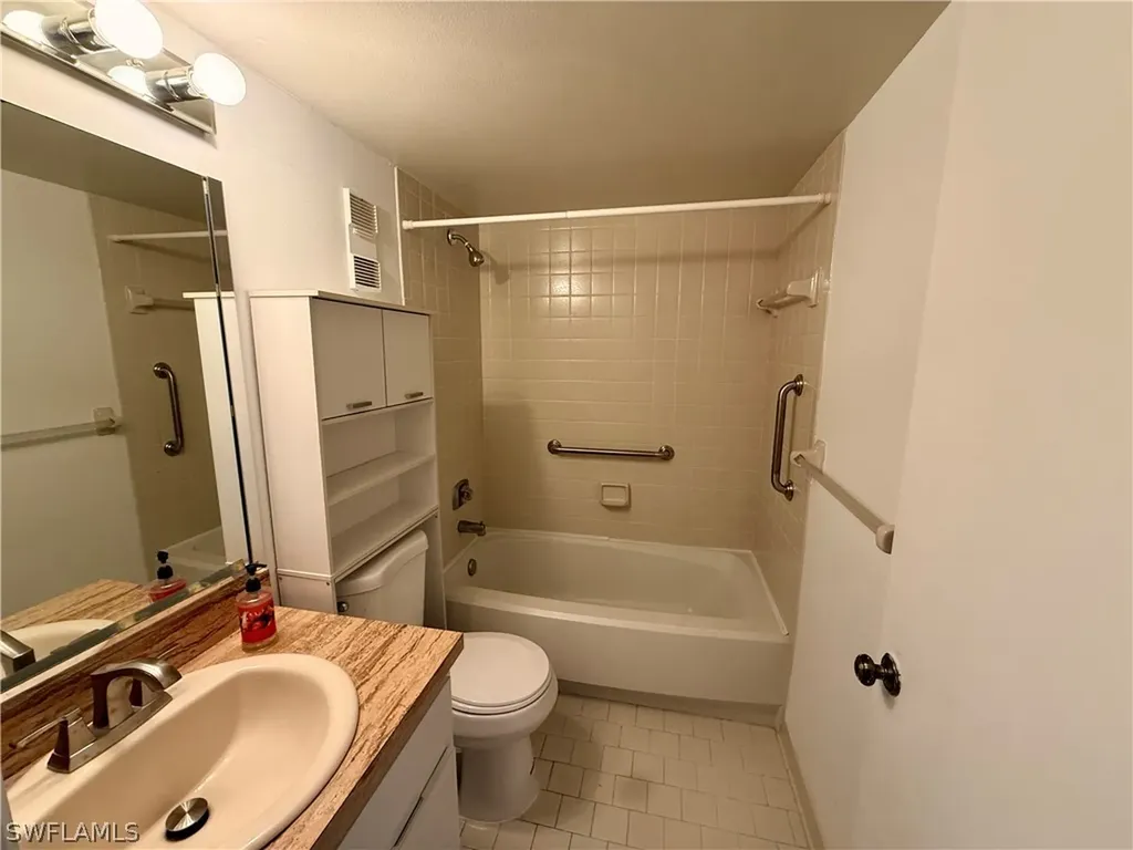 1516 Mainsail Drive Naples FL 34114
