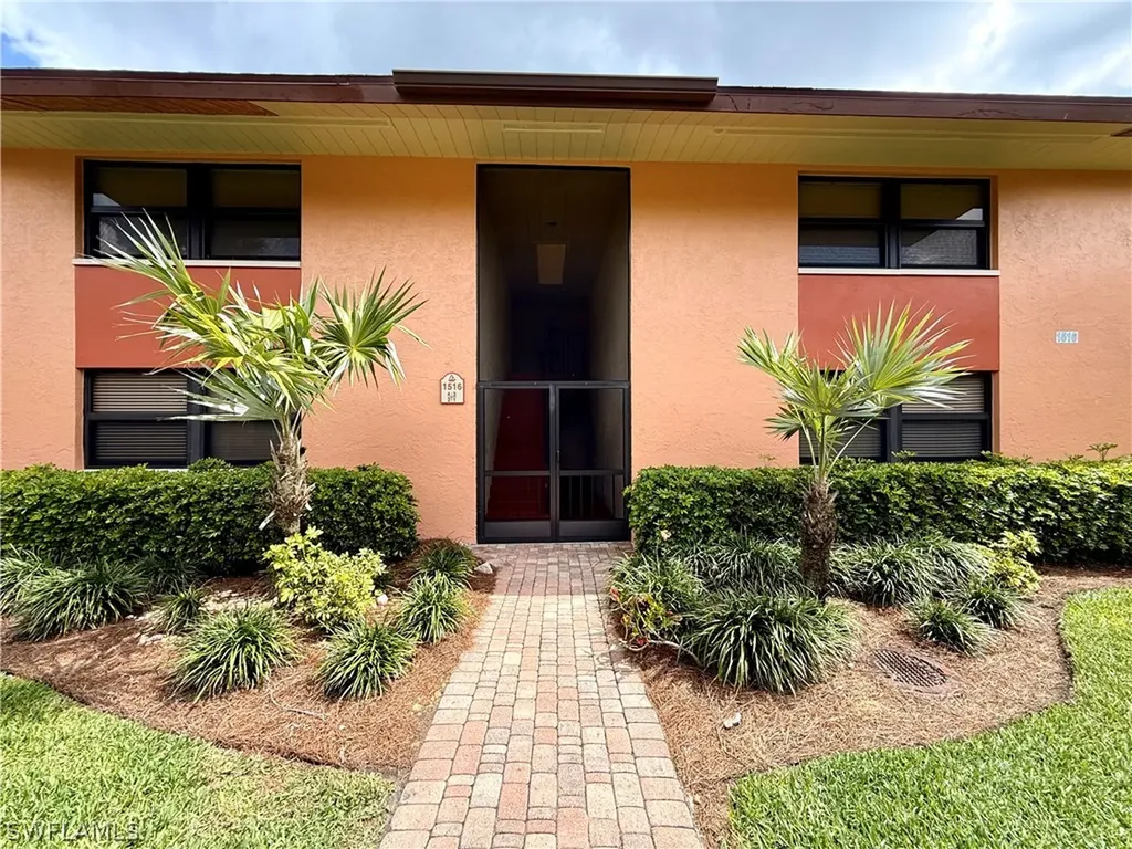 1516 Mainsail Drive Naples FL 34114