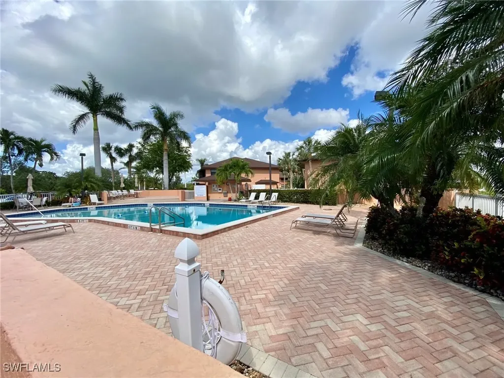 1516 Mainsail Drive Naples FL 34114