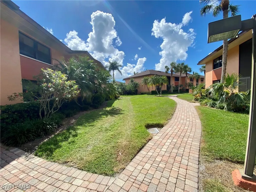 1516 Mainsail Drive Naples FL 34114