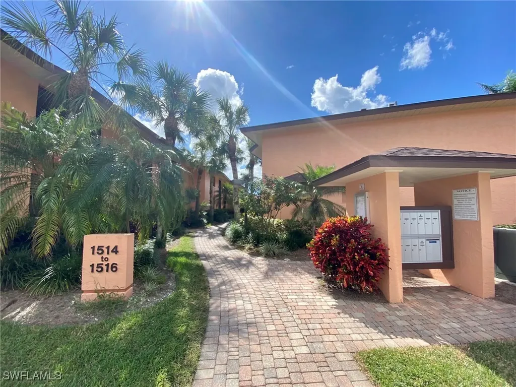1516 Mainsail Drive Naples FL 34114