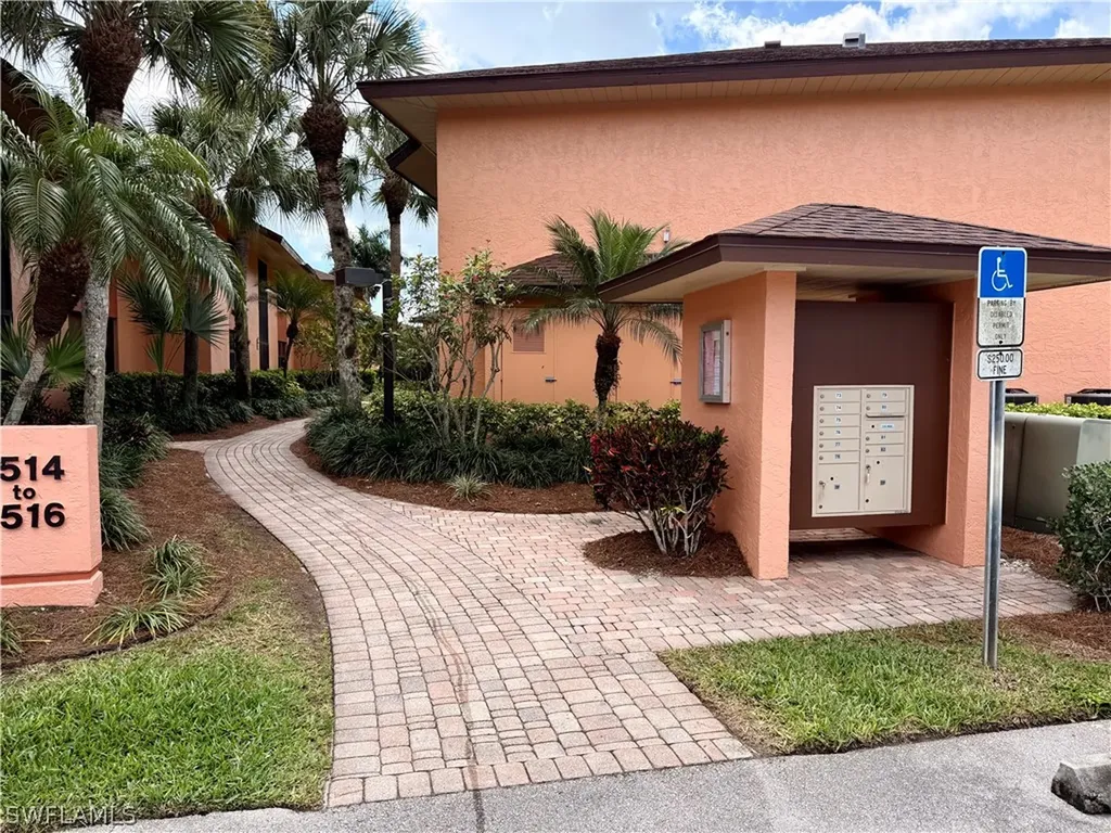 1516 Mainsail Drive Naples FL 34114