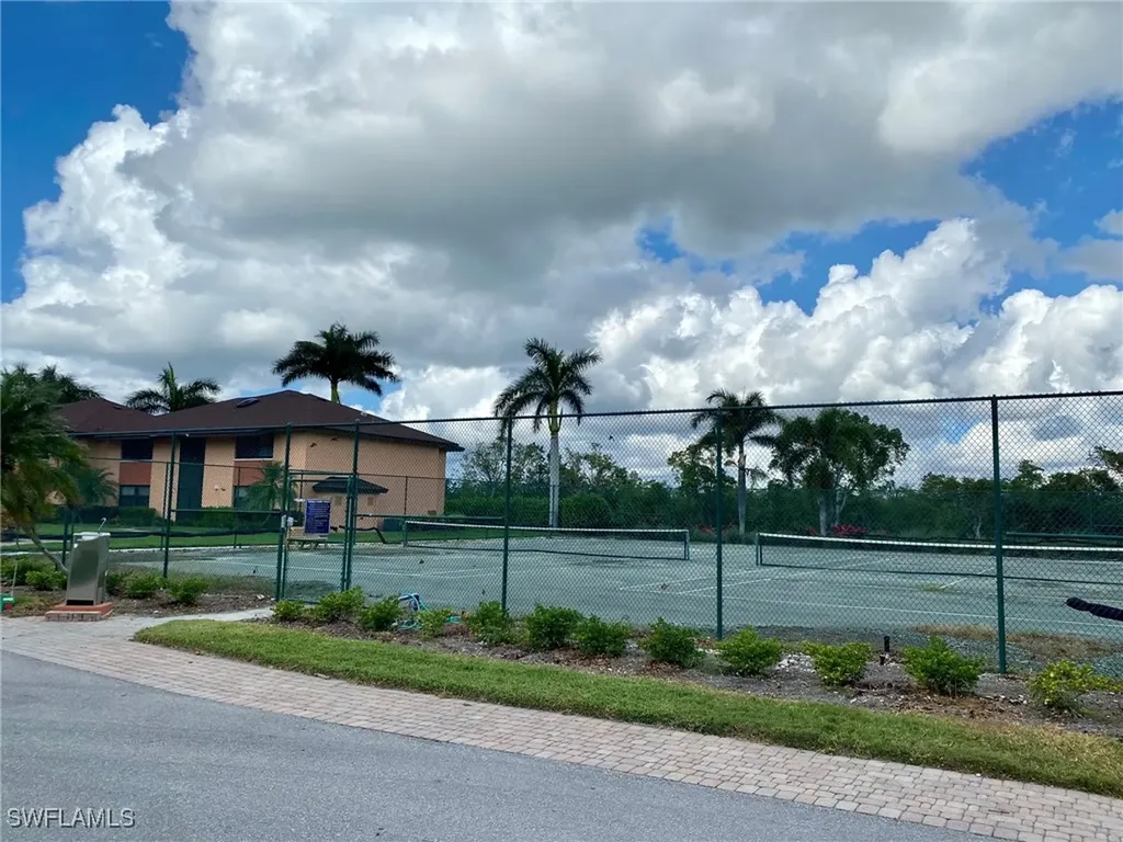 1516 Mainsail Drive Naples FL 34114