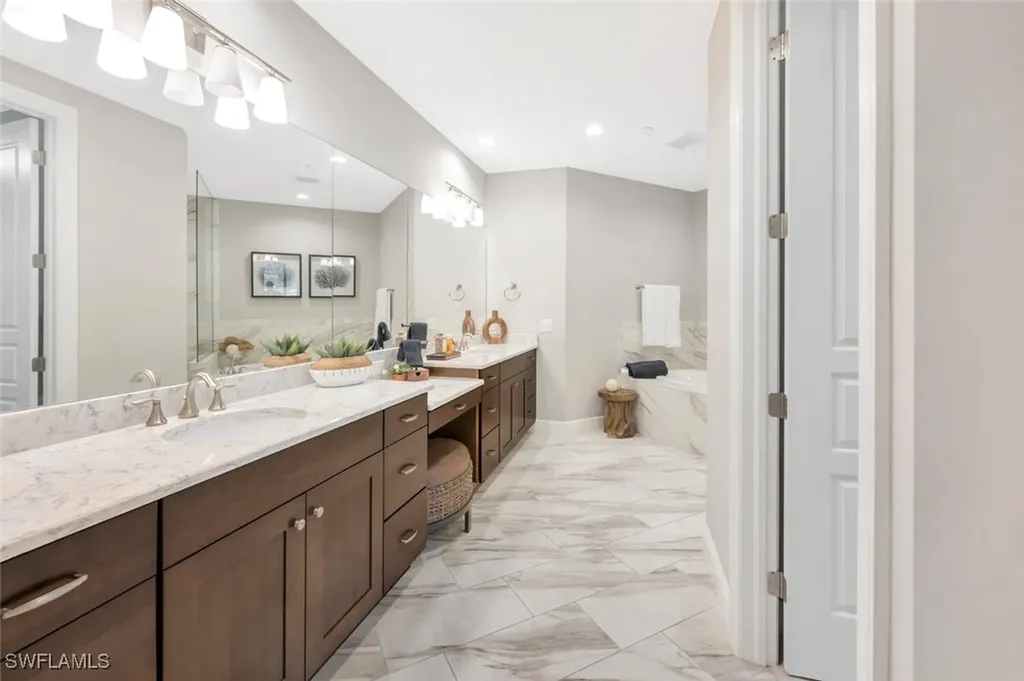 16452 Carrara Way Naples FL 34110