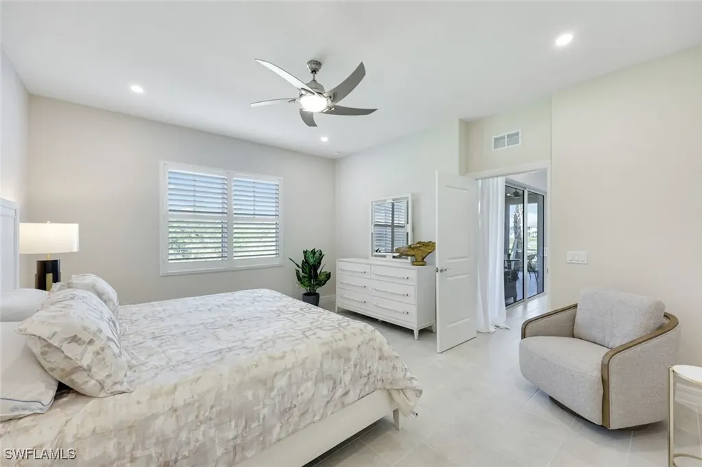 322 Indies Drive W Naples FL 34114