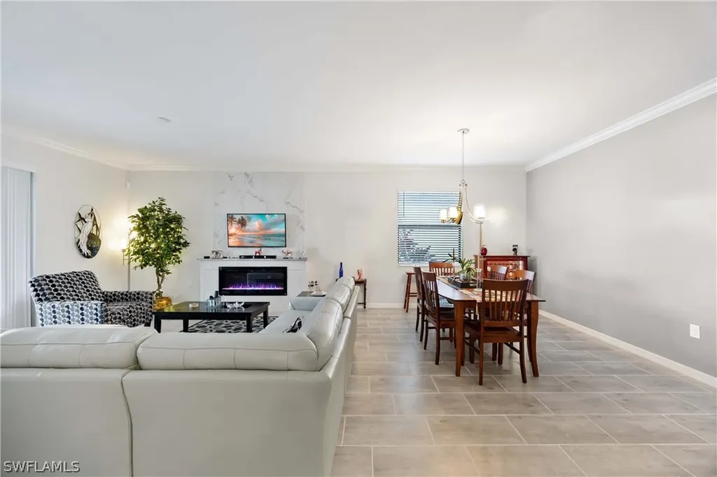 1602 Santiago Circle Naples FL 34113