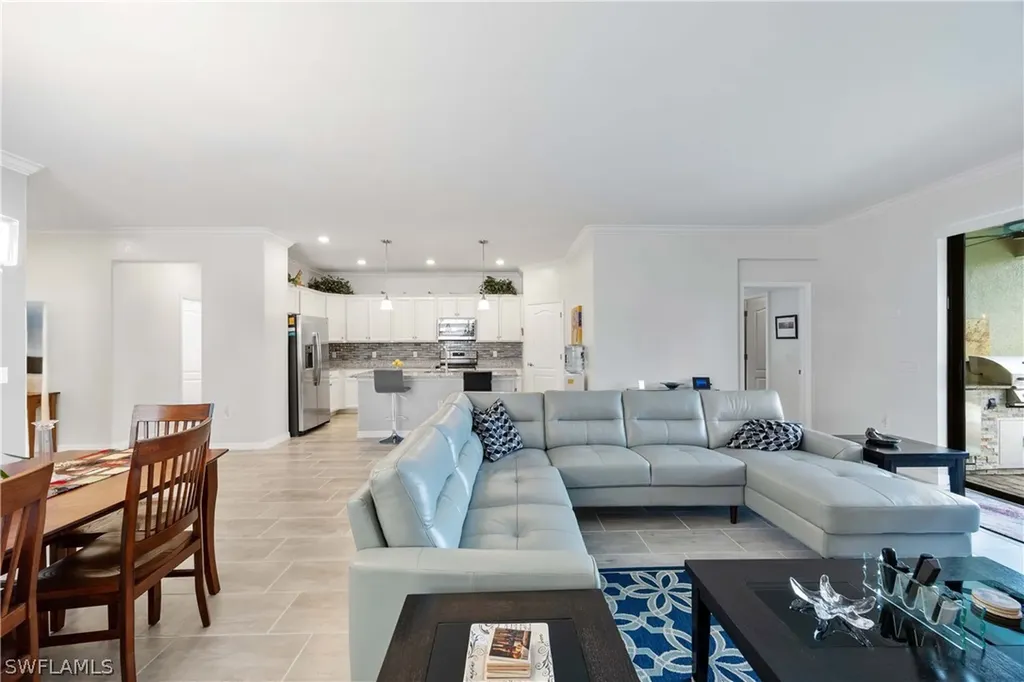 1602 Santiago Circle Naples FL 34113