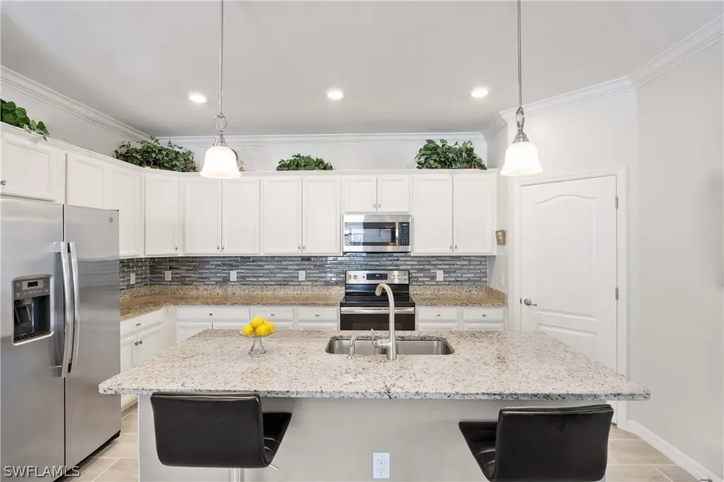 1602 Santiago Circle Naples FL 34113