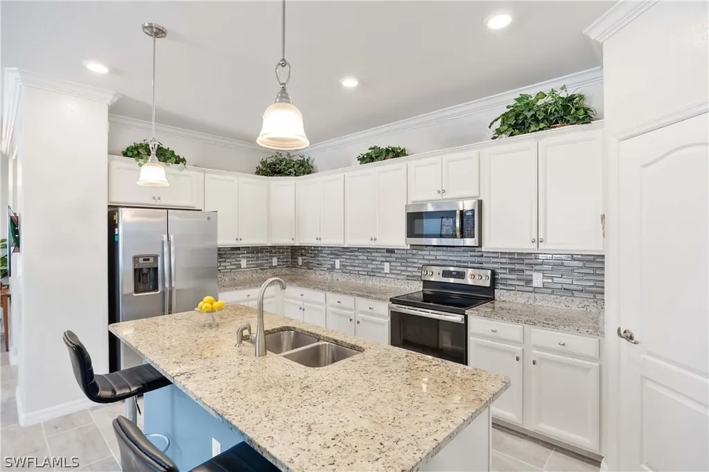 1602 Santiago Circle Naples FL 34113