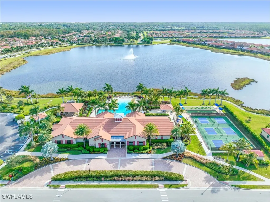 1602 Santiago Circle Naples FL 34113