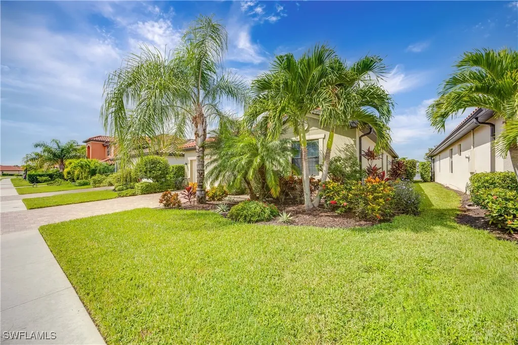 1602 Santiago Circle Naples FL 34113