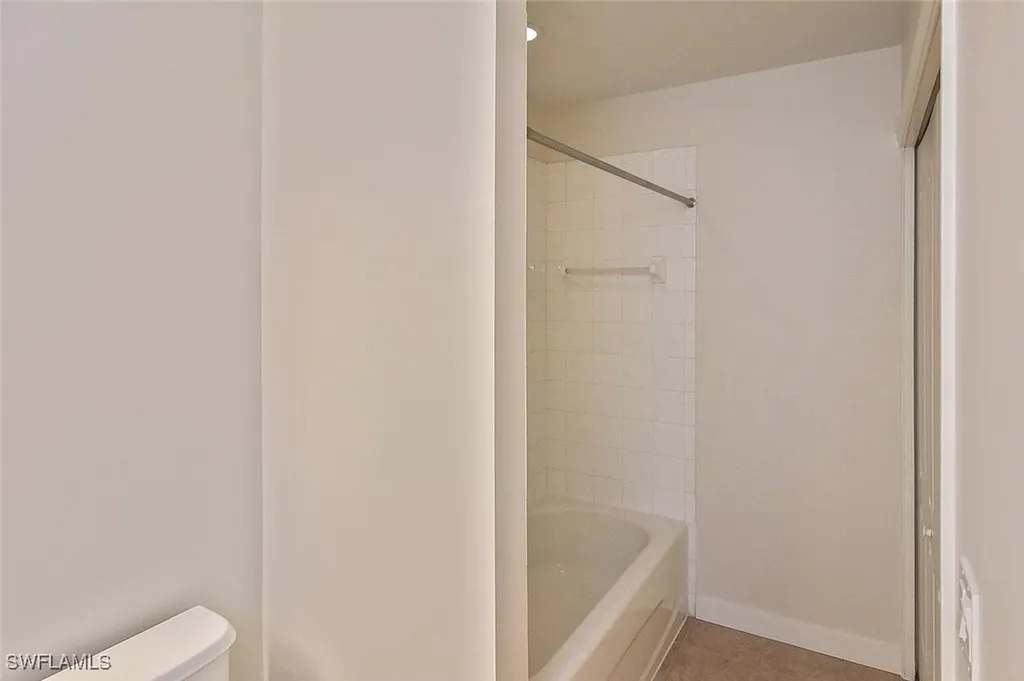 3830 Sawgrass Way Naples FL 34112