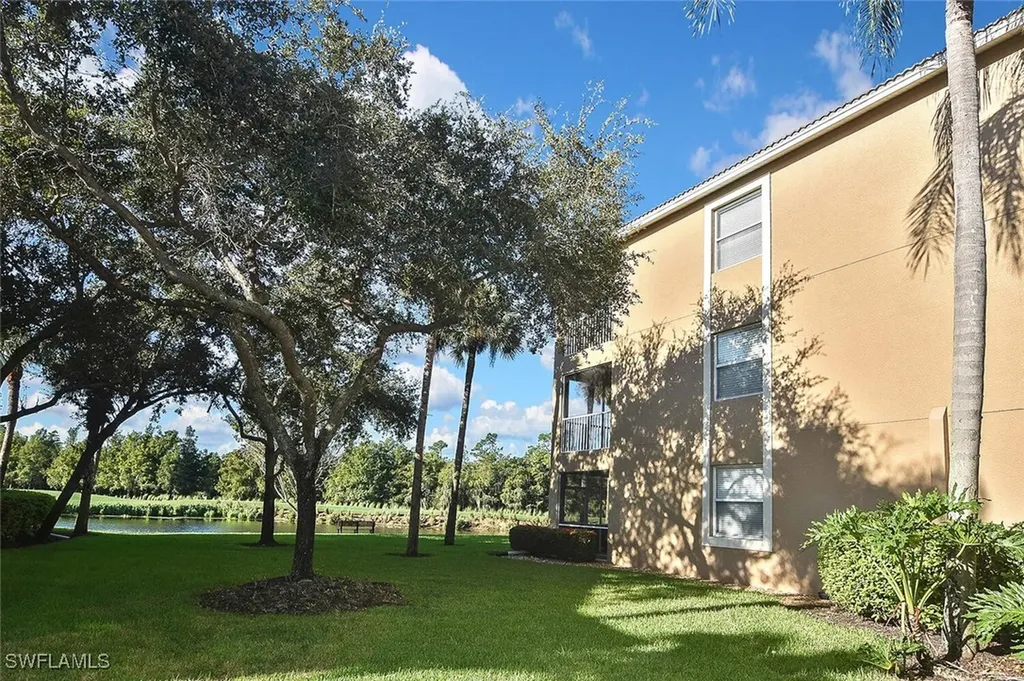 3830 Sawgrass Way Naples FL 34112