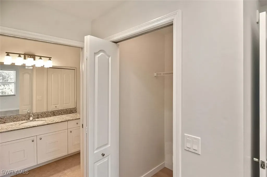 3830 Sawgrass Way Naples FL 34112