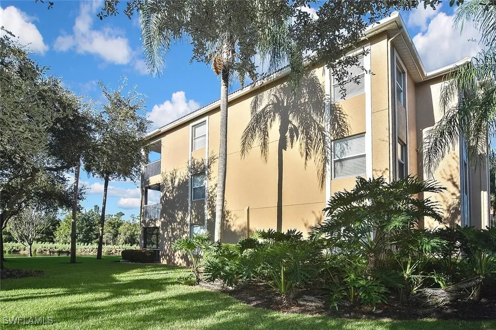 3830 Sawgrass Way Naples FL 34112