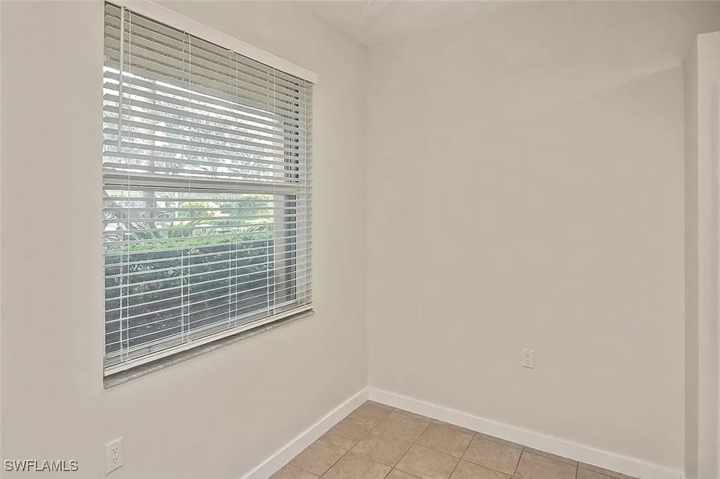 3830 Sawgrass Way Naples FL 34112