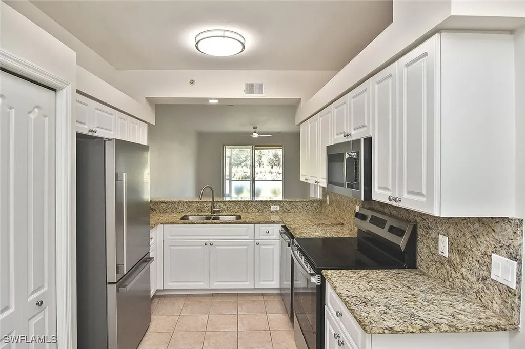 3830 Sawgrass Way Naples FL 34112