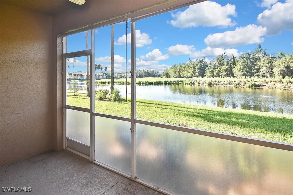 3830 Sawgrass Way Naples FL 34112