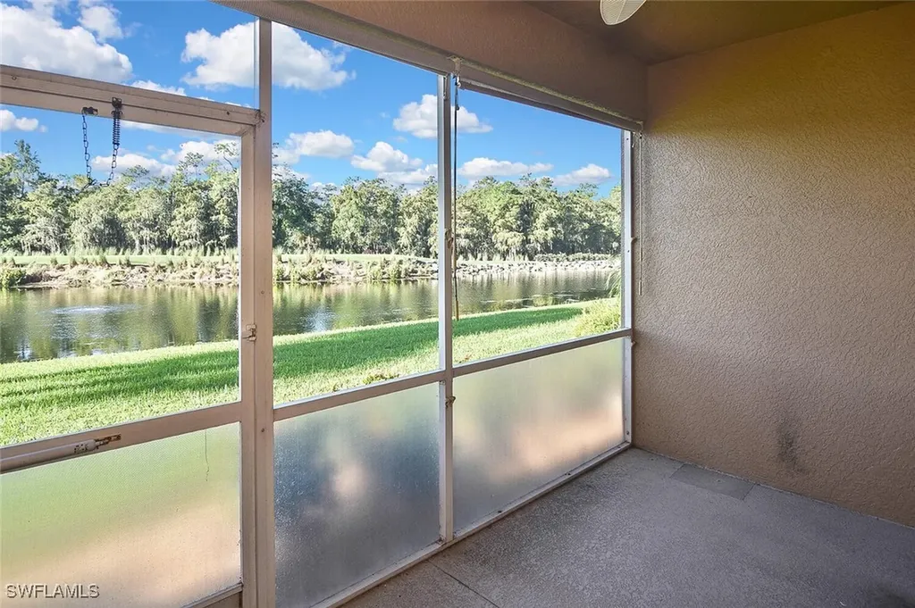 3830 Sawgrass Way Naples FL 34112