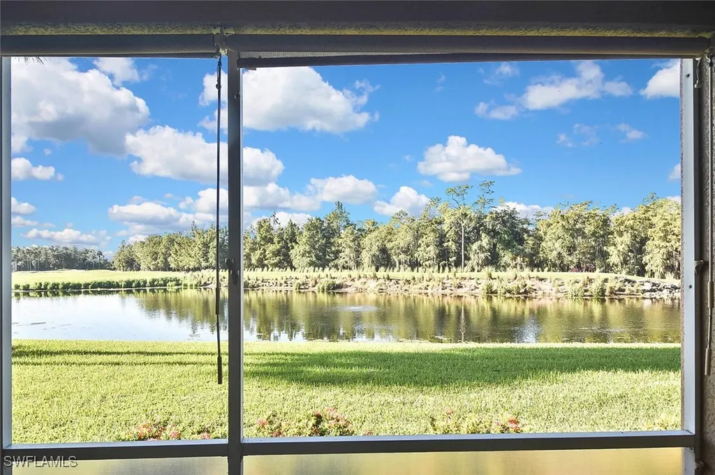 3830 Sawgrass Way Naples FL 34112