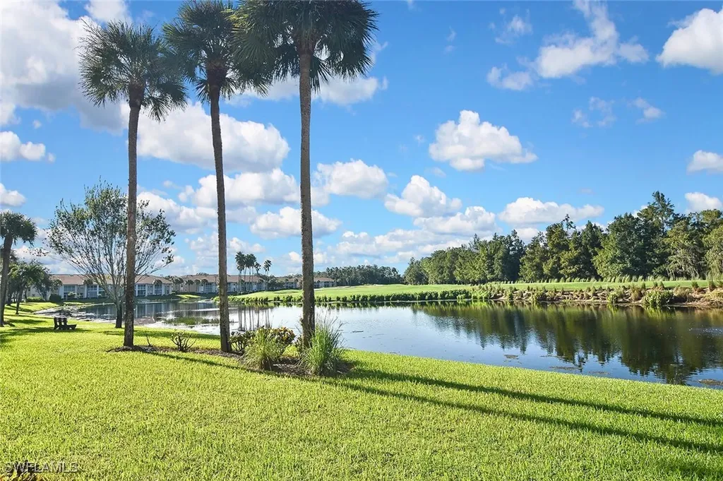 3830 Sawgrass Way Naples FL 34112