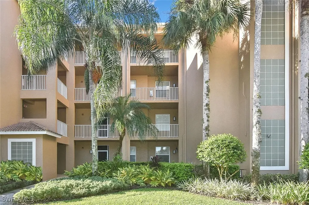 3830 Sawgrass Way Naples FL 34112