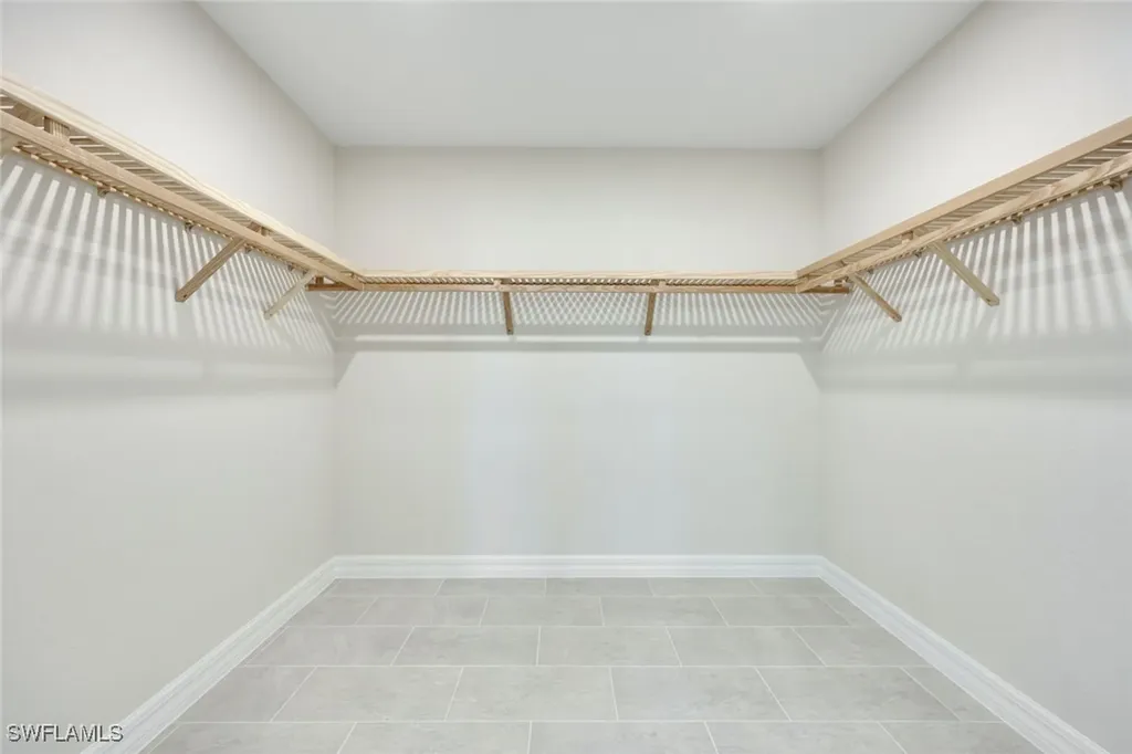 273 Indies Drive E Naples FL 34114
