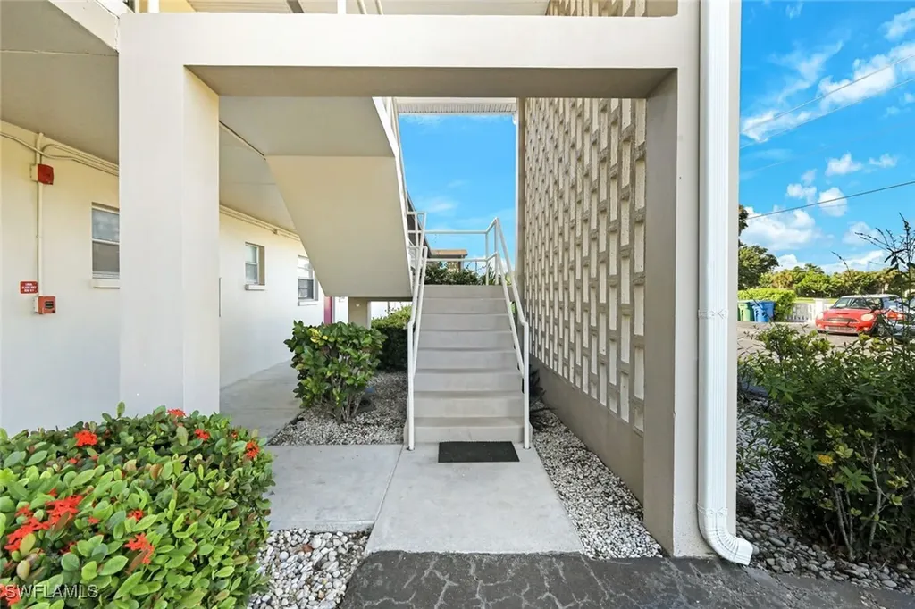 1010 Tropic Terrace North Fort Myers FL 33903