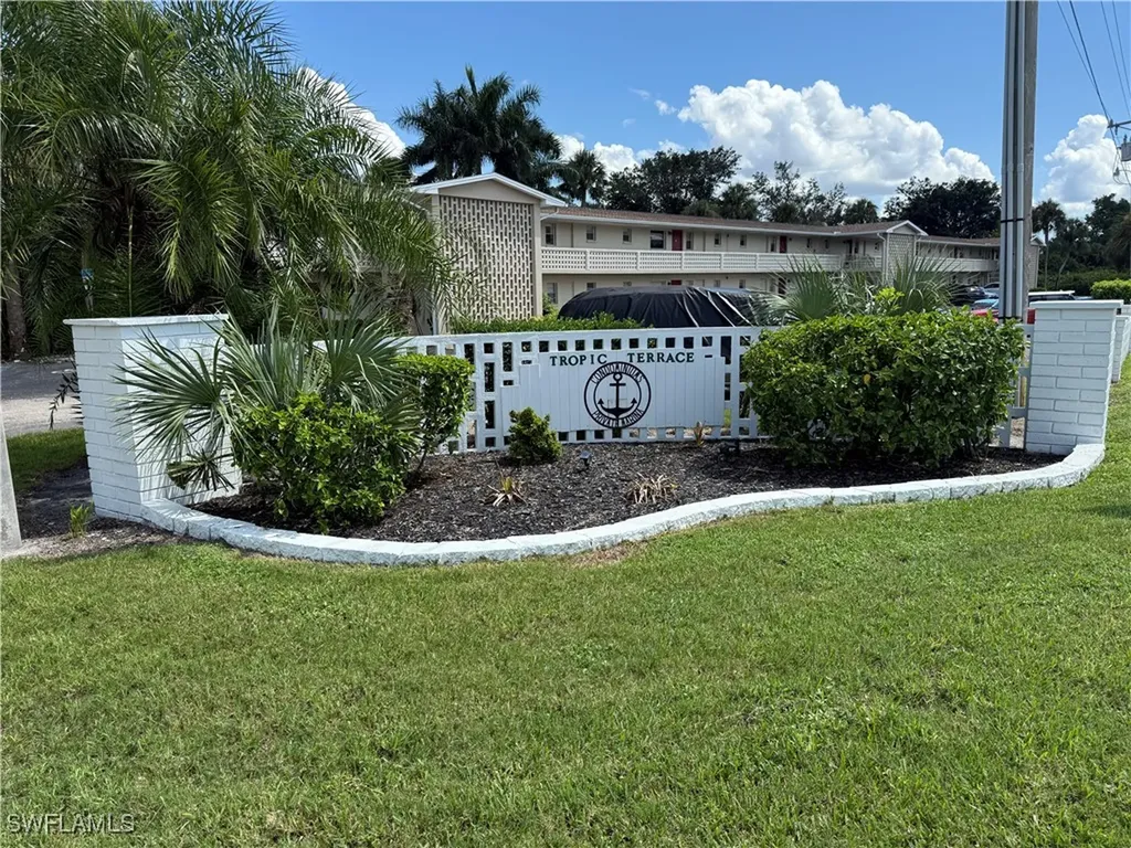 1010 Tropic Terrace North Fort Myers FL 33903