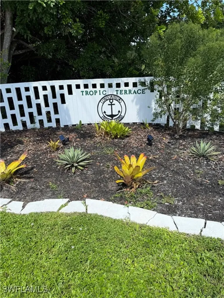 1010 Tropic Terrace North Fort Myers FL 33903