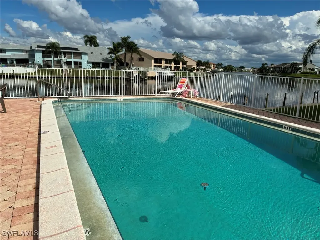 3703 SE 10th Avenue Cape Coral FL 33904