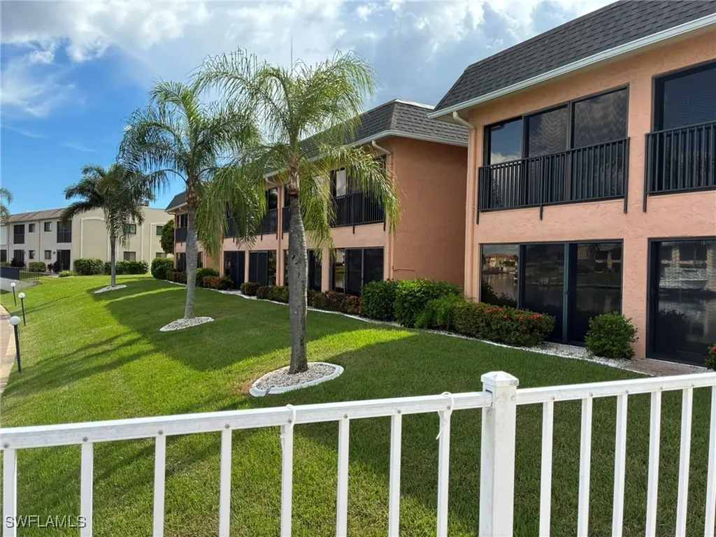 3703 SE 10th Avenue Cape Coral FL 33904