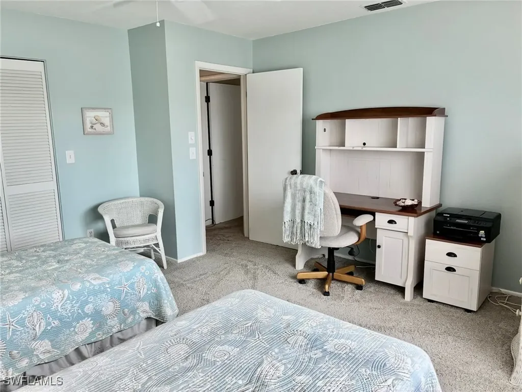 3703 SE 10th Avenue Cape Coral FL 33904