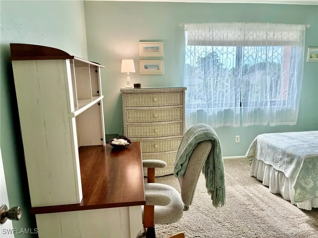 3703 SE 10th Avenue Cape Coral FL 33904