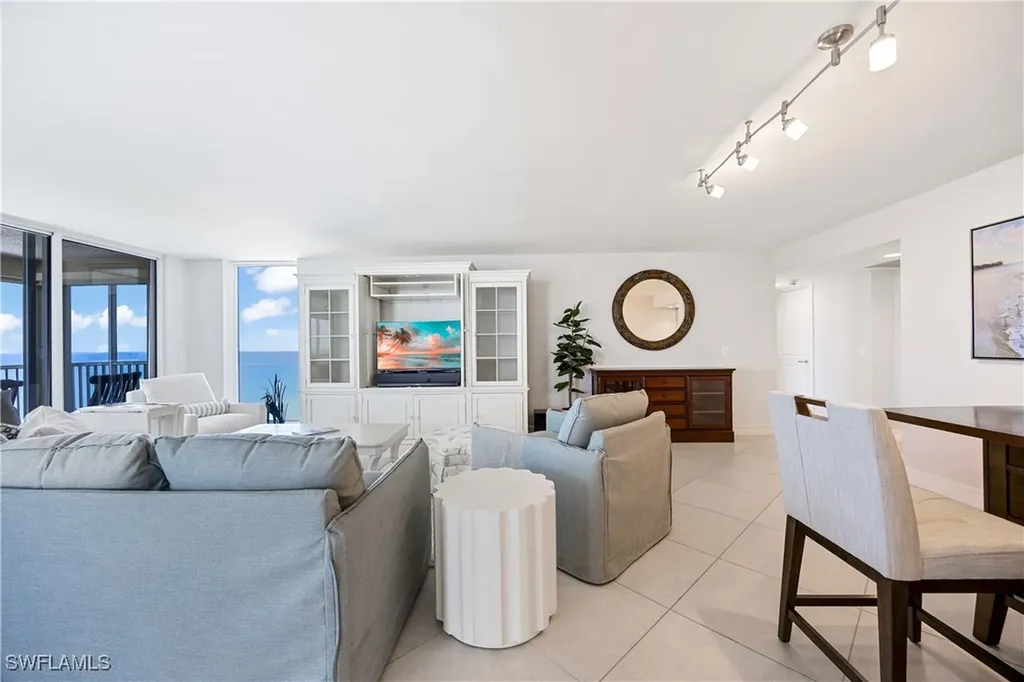 10691 Gulf Shore Drive Naples FL 34108