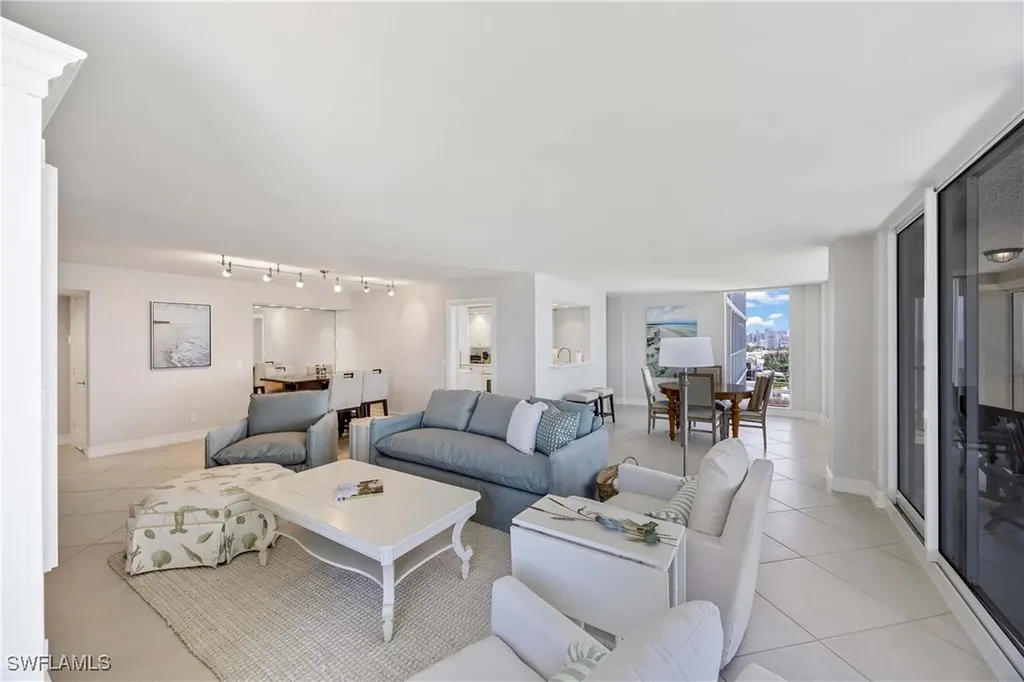 10691 Gulf Shore Drive Naples FL 34108