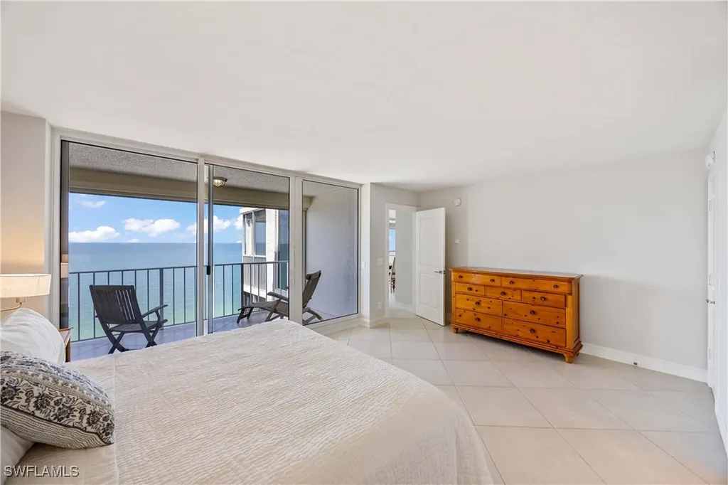 10691 Gulf Shore Drive Naples FL 34108