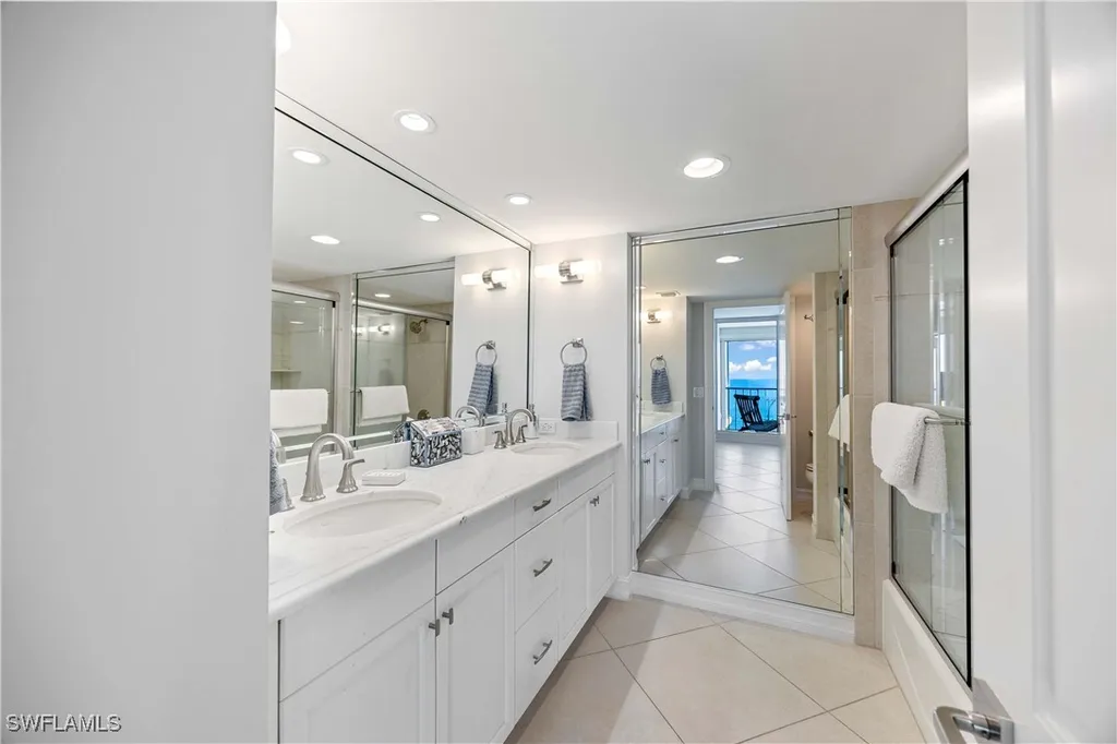 10691 Gulf Shore Drive Naples FL 34108