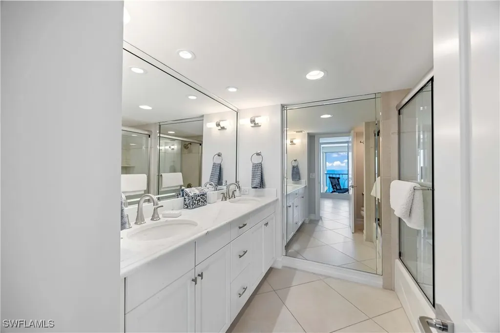 10691 Gulf Shore Drive Naples FL 34108