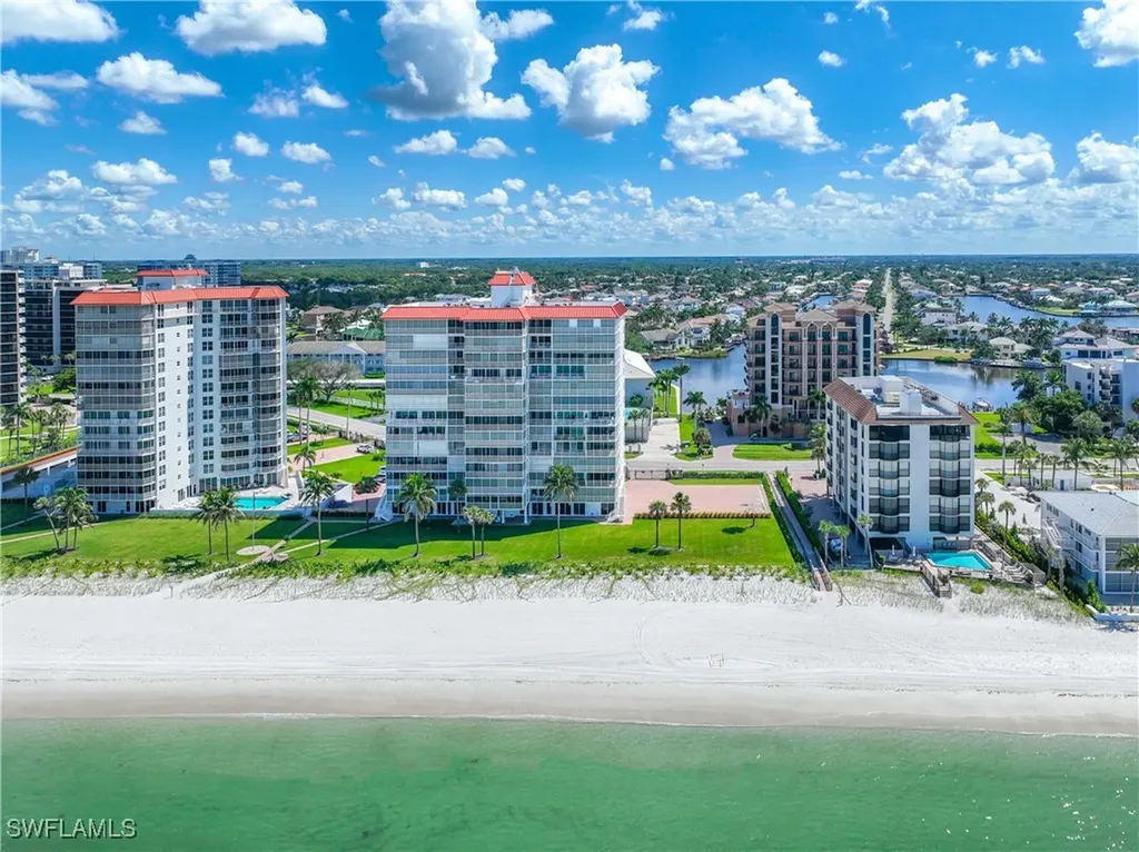 10691 Gulf Shore Drive Naples FL 34108