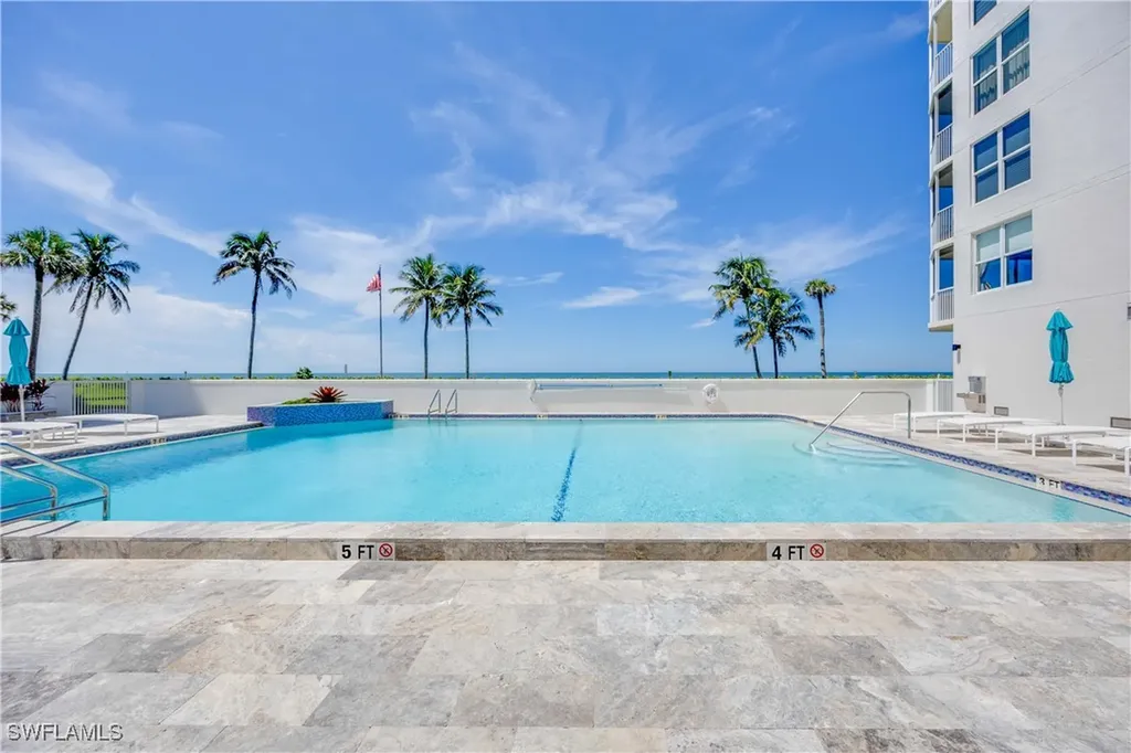 10691 Gulf Shore Drive Naples FL 34108