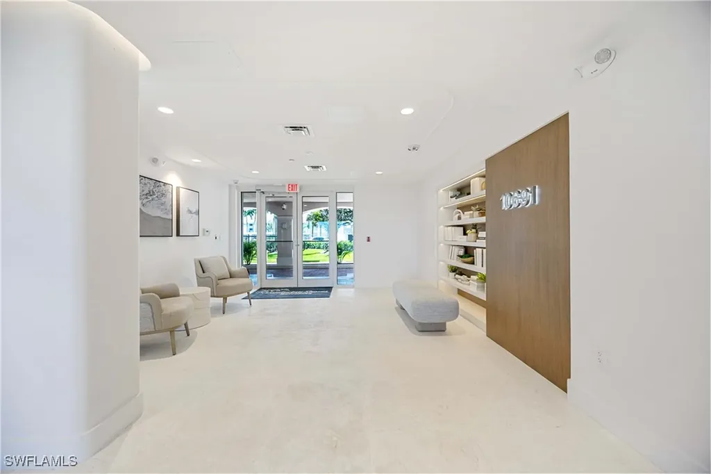 10691 Gulf Shore Drive Naples FL 34108