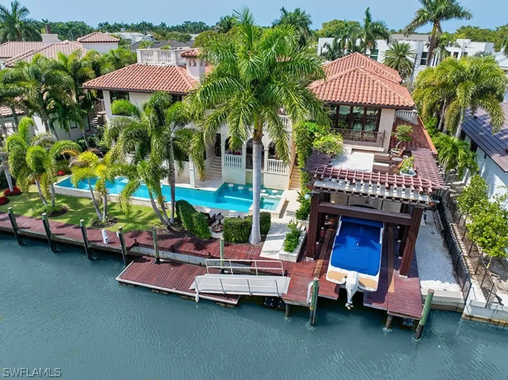 2233 Forrest Lane Naples FL 34102