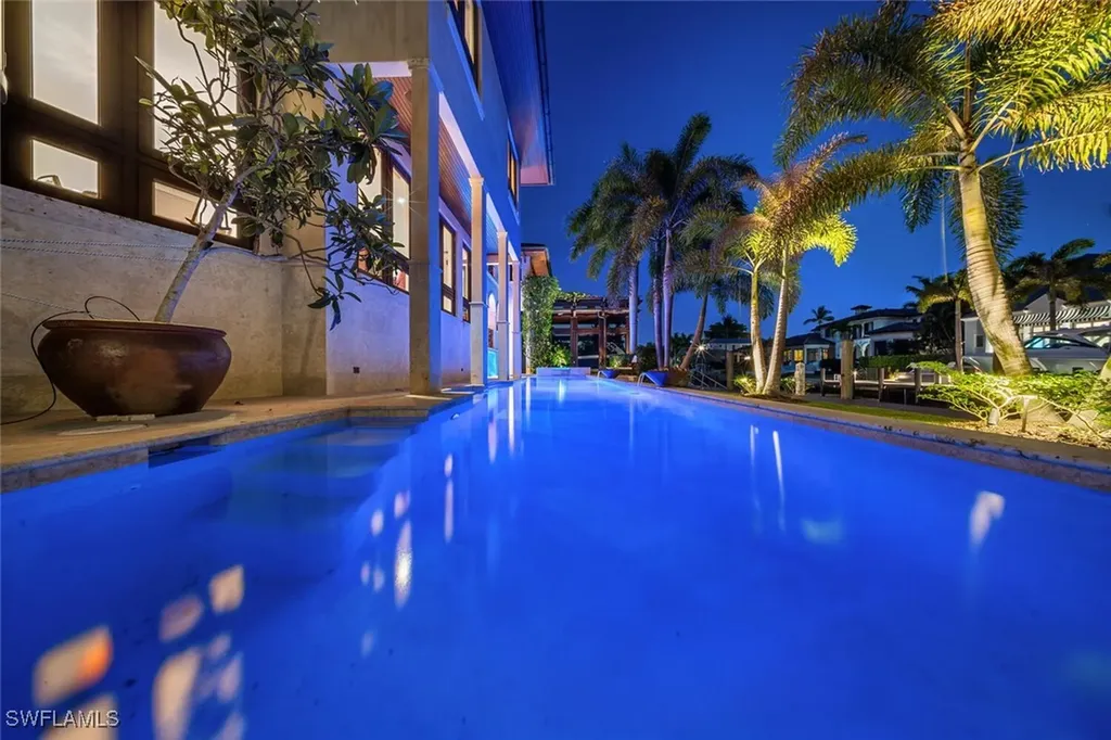 2233 Forrest Lane Naples FL 34102