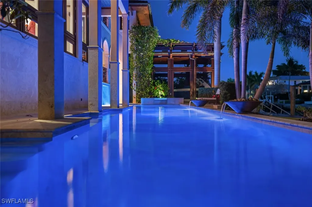 2233 Forrest Lane Naples FL 34102
