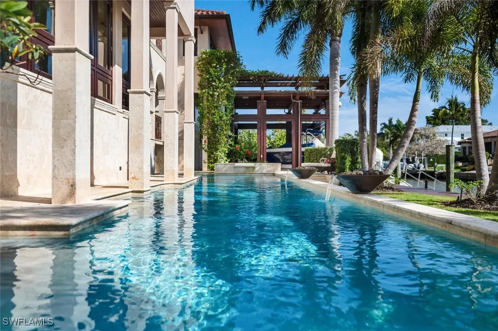 2233 Forrest Lane Naples FL 34102