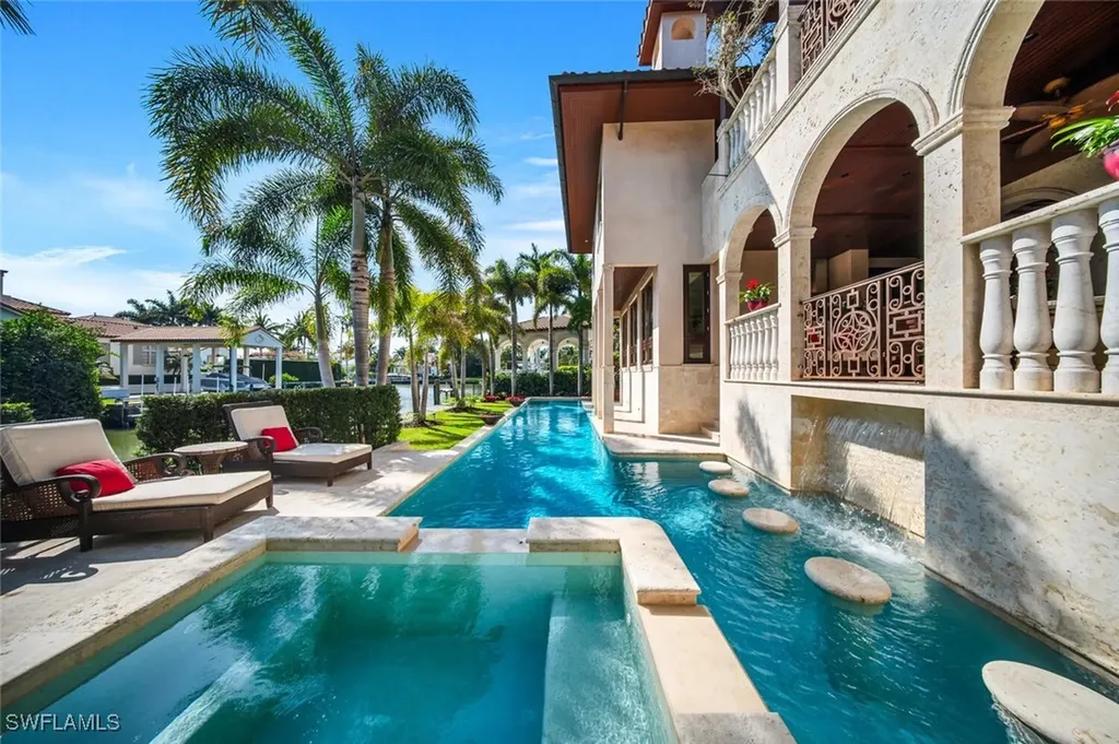 2233 Forrest Lane Naples FL 34102