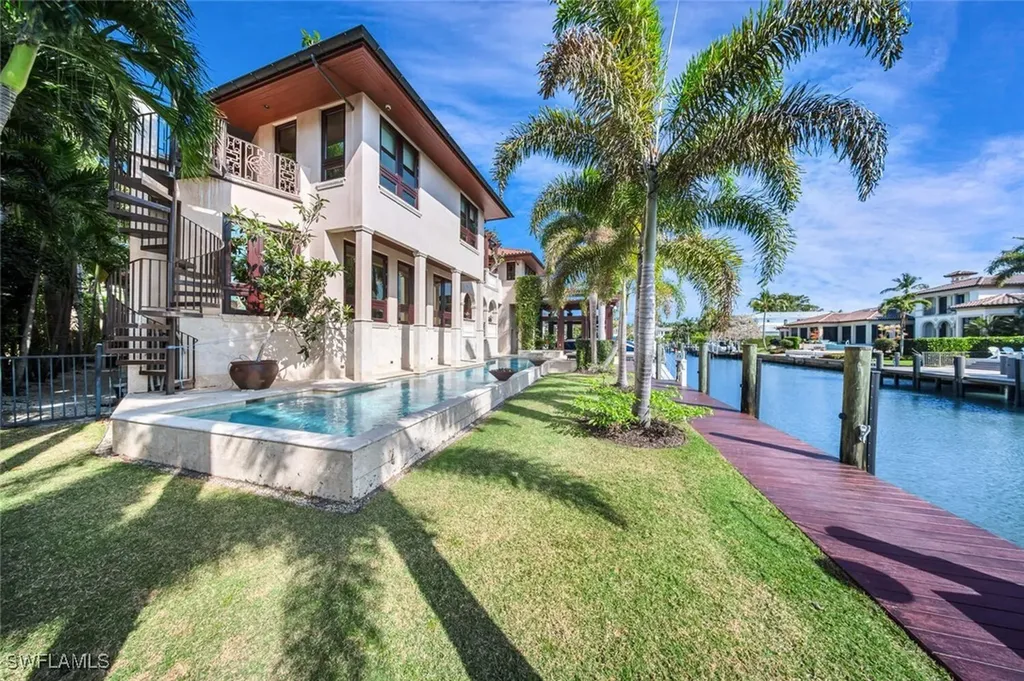 2233 Forrest Lane Naples FL 34102